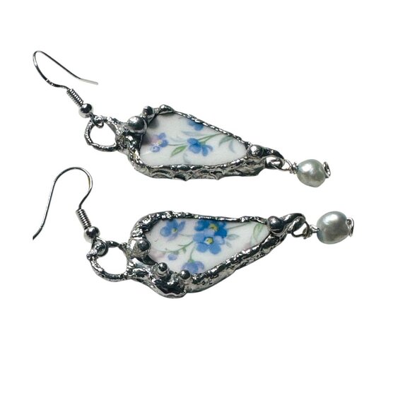 Royal Albert 1976 Memory Lane Earrings with Boho Metalwork & Freshwater Pearls - Picture 3 of 15